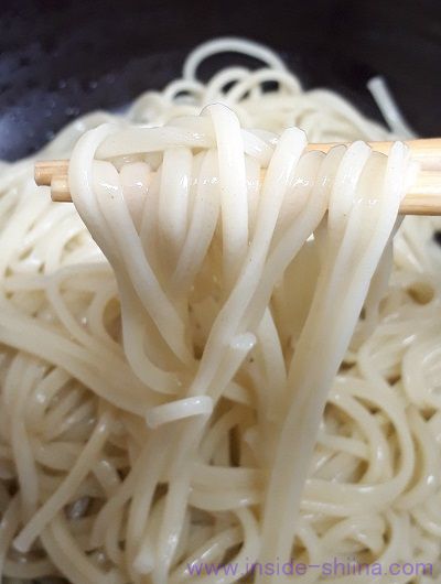 地球よろこーんぶそうめんの麺は!