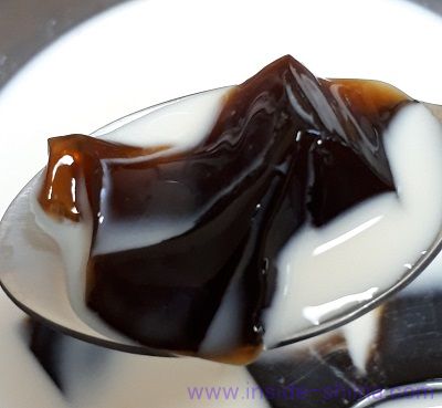 業務スーパーのコーヒーゼリーは牛乳と一緒に！