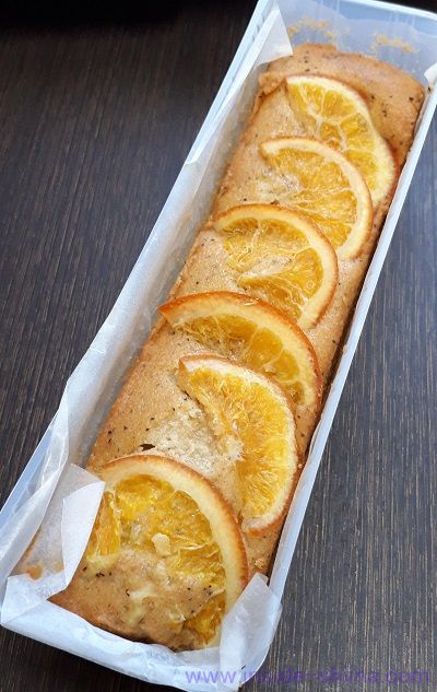 ふぞろいオレンジコンポートと紅茶のパウンドケーキの見た目