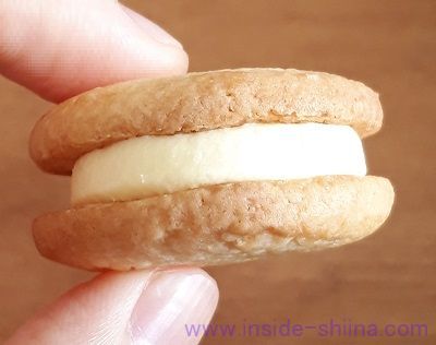 ブルボンのバタースコッチサンドは分厚い