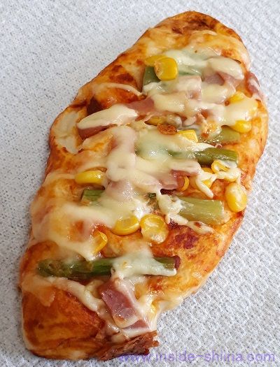 アスパラベーコンピザパン