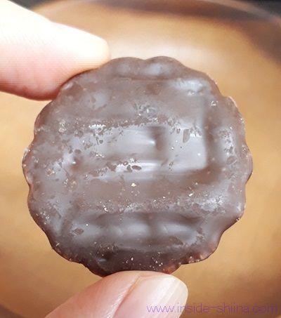 チョコレートビスケットの裏側！