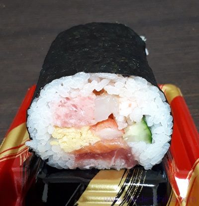 恵方巻ハーフの断面