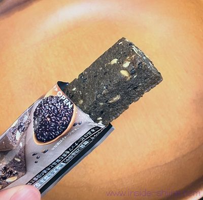 ソイジョイ（SOYJOY）黒ゴマは美味しい？まずい？味の感想（口コミ）は！