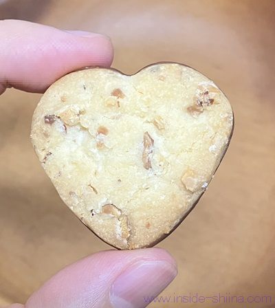 不二家 ハートクッキー バターアーモンドの見た目