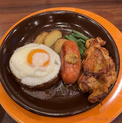 ジョナサン ミックスグリル＆目玉焼きのカロリーと糖質
