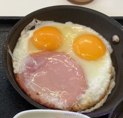 吉野家 Wハムエッグ牛小鉢定食のカロリーと糖質