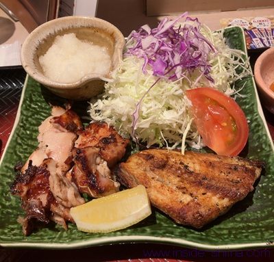 大戸屋 しまほっけともろみチキンの炭火焼きのカロリーと糖質