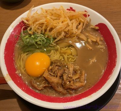 東大 徳島ラーメンの糖質とカロリー