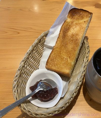 コメダ珈琲店 モーニング コメダ特製おぐらあんのカロリーと糖質