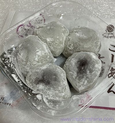 ファミマ ひとくちこしあん大福の見た目