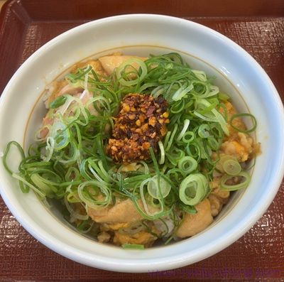 なか卯 ねぎラー親子丼のカロリーと糖質