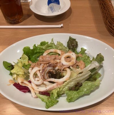 カプリチョーザ イカとツナのサラダ