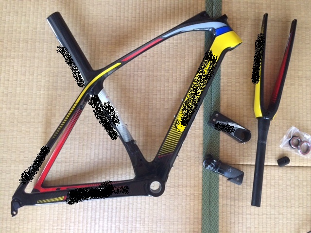 中華 カーボンフレーム