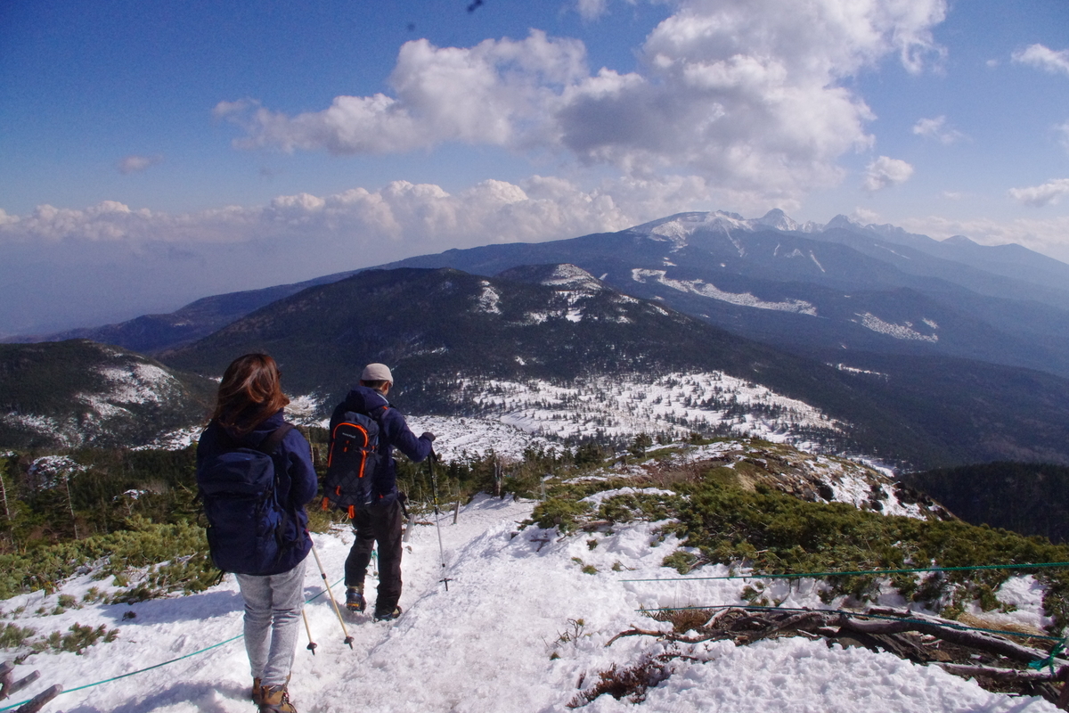 山ガール　山頂万歳 プロローグ〜根暗なインドア女子が登山をはじめてから変わった自分の世界観 - 【山あるきへの招待状】山に魅せられたインドア女子の成長記録