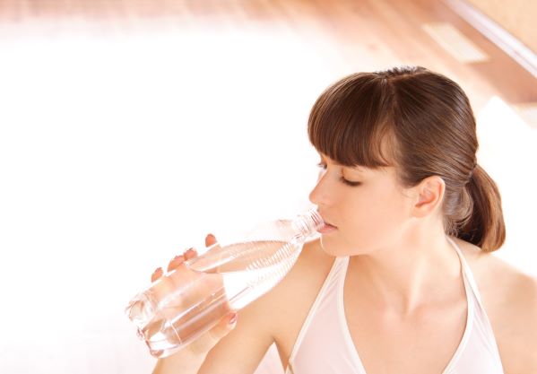 デトックスの基本は水