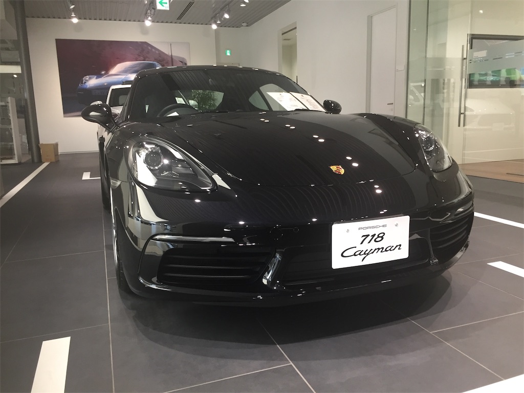 ポルシェディーラーに行って718ケイマンの話を聞いてきた