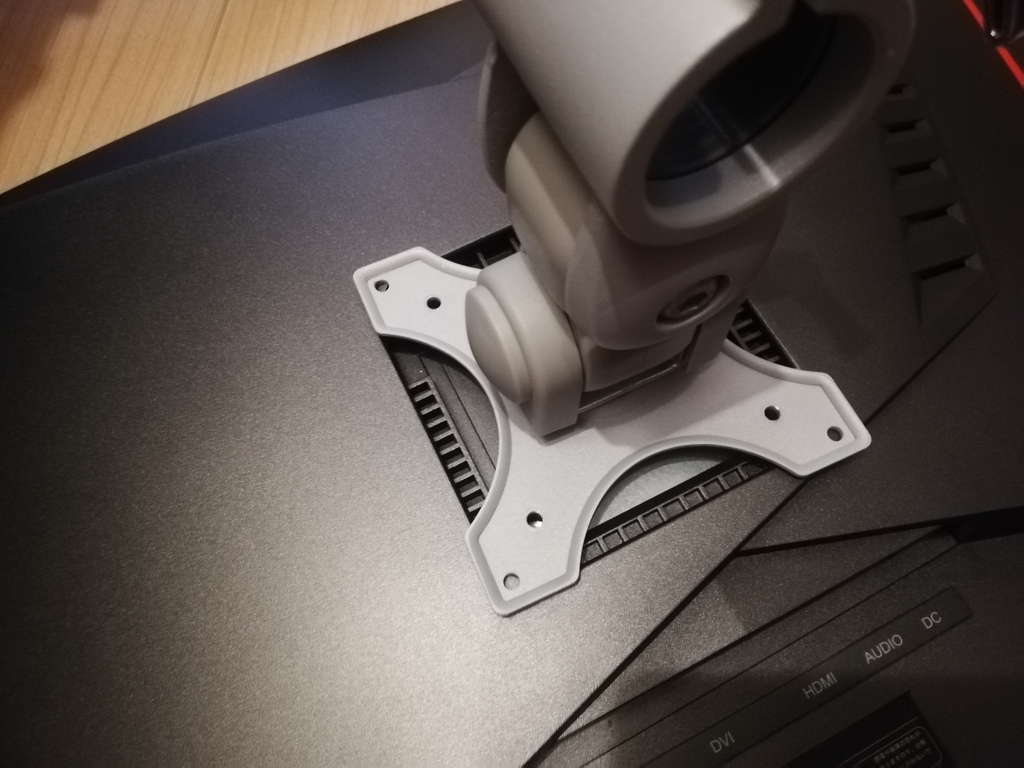 MSI Optix MAG27Cをディスプレイアームに吊し上げてみた