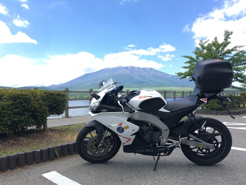 梅雨前富士山一周 348km Rs4 125 ツーリング その1 バイクの自動運転って こういうこと ビルの谷間で暮らす 田舎の原付野郎