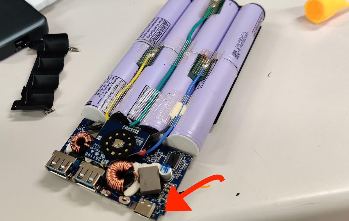 ANKER モバイルバッテリー（PowerCore＋）を分解・修理しました。修理