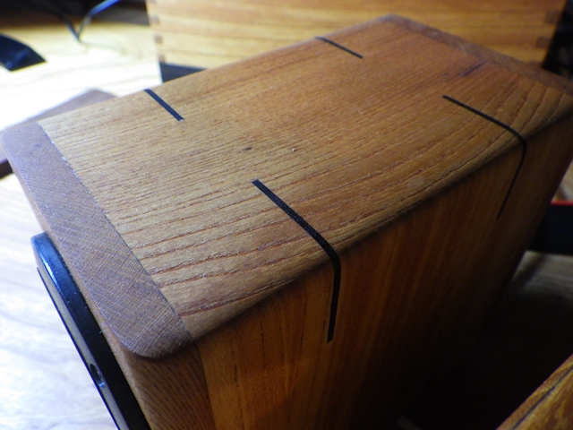 ケヤキの木でPC用デスクトップスピーカーを作ってみた｜自作スピーカー