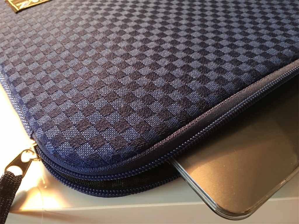ANAオリジナル＞Economy Class Fabric PCケース レビュー - KH の