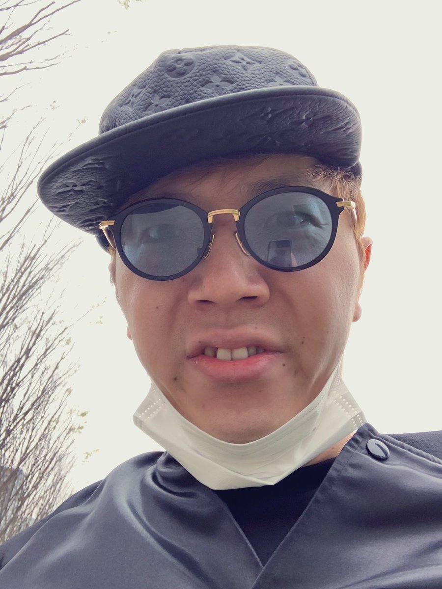 実際のところはカラーサングラスはダサいの 本音のほうが面白い 実際のところはカラーサングラスはダサいの 本音のほうが面白い