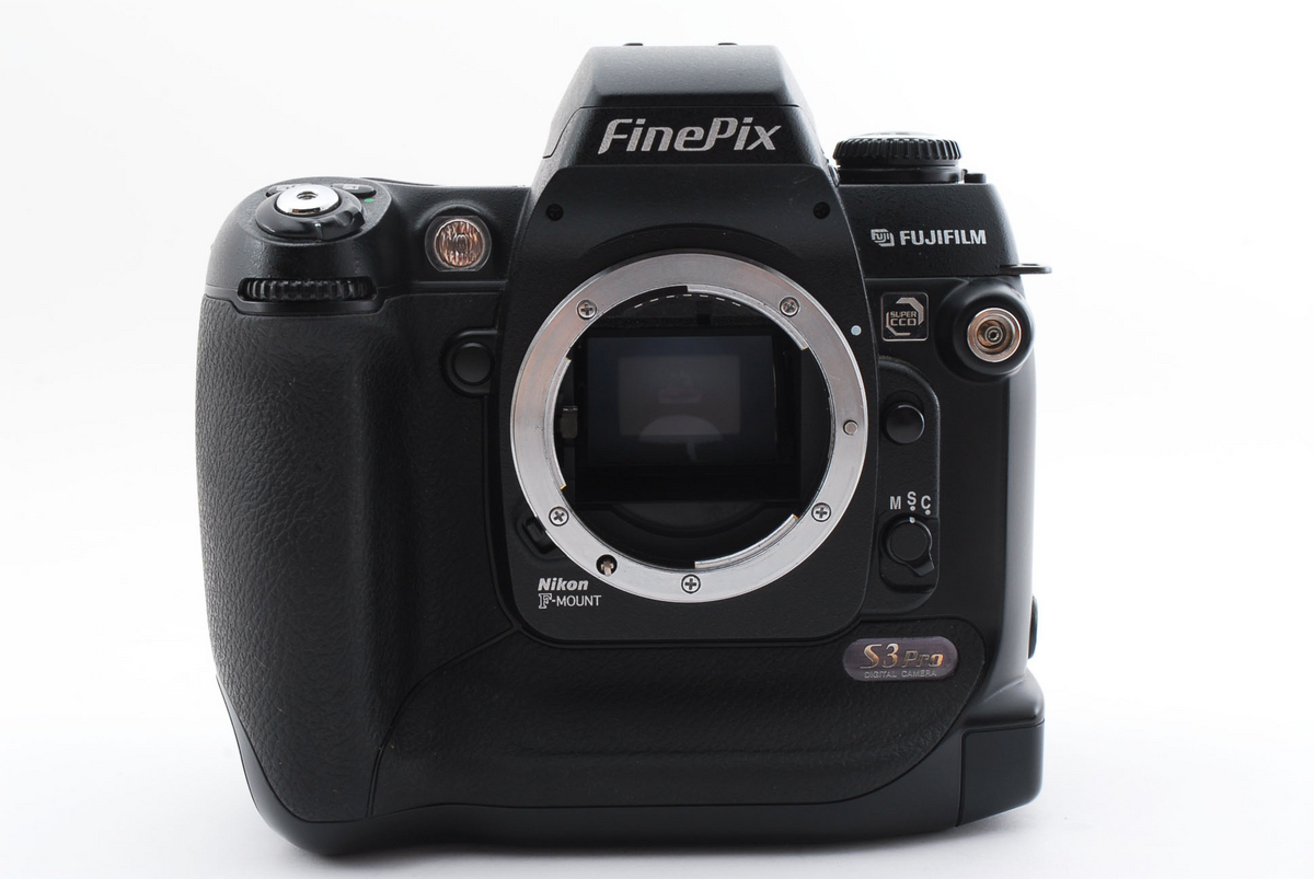Fujifilm FinePix S3 Pro デジタル一眼レフ 富士フイルムFinePix S3 Pro[記憶に残る名機の実像] Vol.16