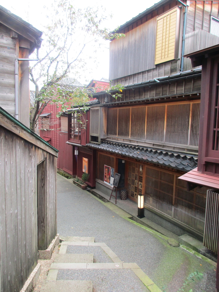 主計町やひがし茶屋街の行き帰りに 金沢美大 柳宗理記念デザイン研究所 北陸新幹線で行く はじめての金沢