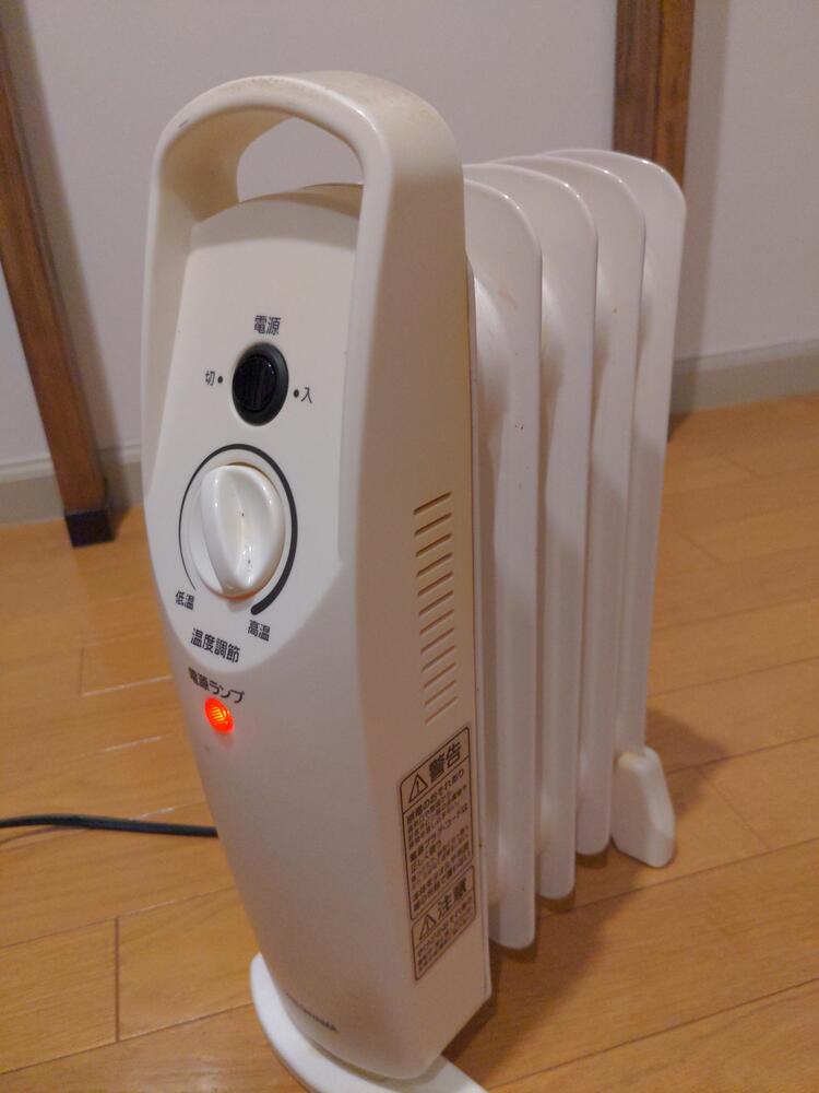 アイリスオーヤマオイルヒーターPOH-505Kホワイト2017年製