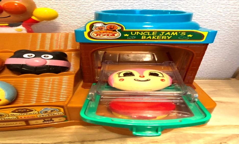 アンパンマンパン工場　dx　違い.