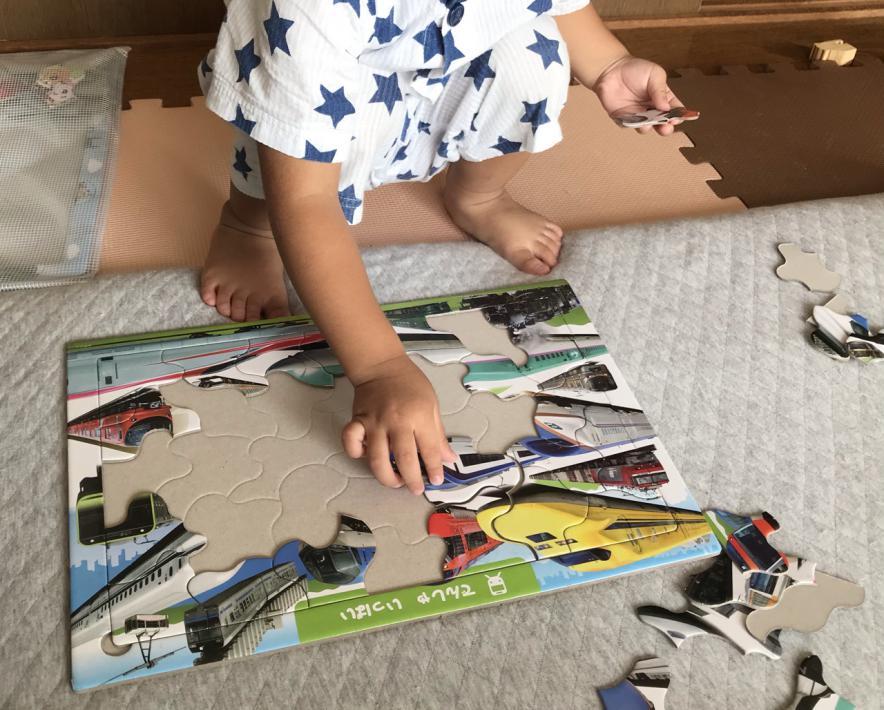 これで解決 2歳 3歳がパズルができない時の解決方法 ピース数の目安は なまけママの知育
