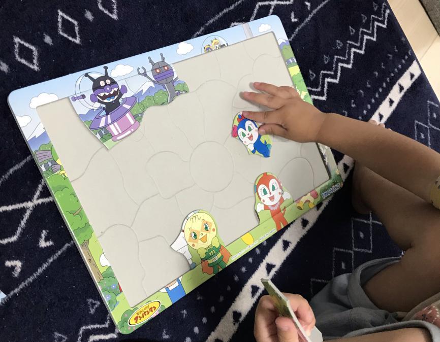 これで解決 2歳 3歳がパズルができない時の解決方法 ピース数の目安は なまけママの知育