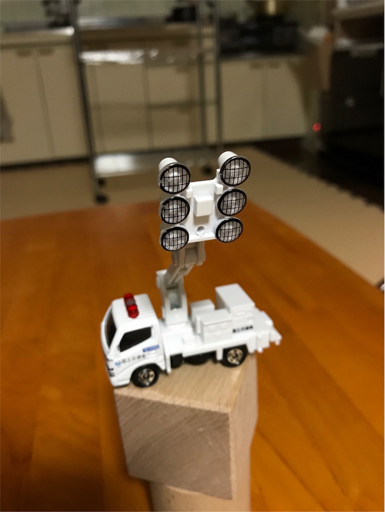 おもちゃ トミカ No32トヨタ ダイナ 国土交通省 照明車 おもちゃと私たち おもちゃ トミカ No32トヨタ ダイナ 国土交通省 照明車 おもちゃと私たち