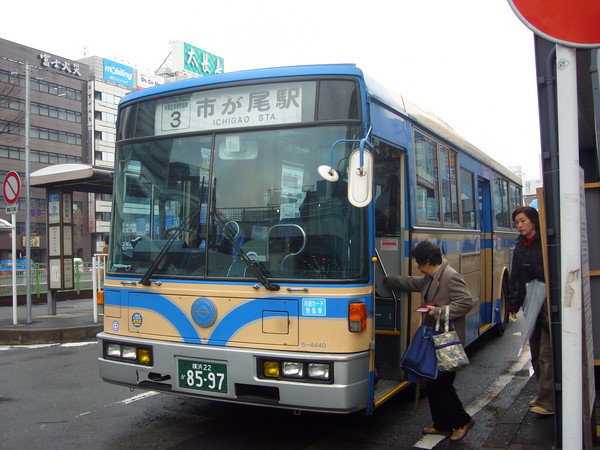 横浜市営バス5-4440/富士重工7E(KC-UA460KSN・1995)