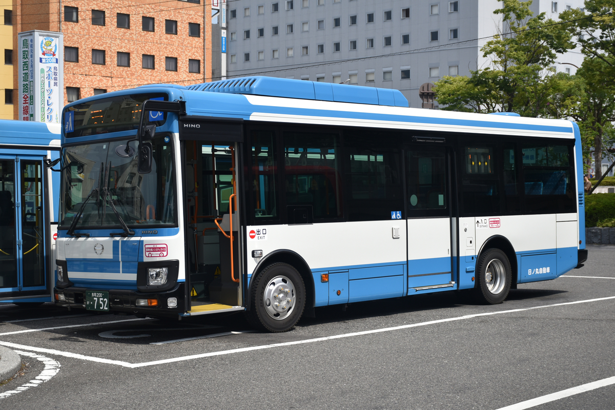 交通流の数学モデル R.ハ-バ-マン; 中井 暉久 撮影写真より - 都京市バス ～Hyper DQN Service～