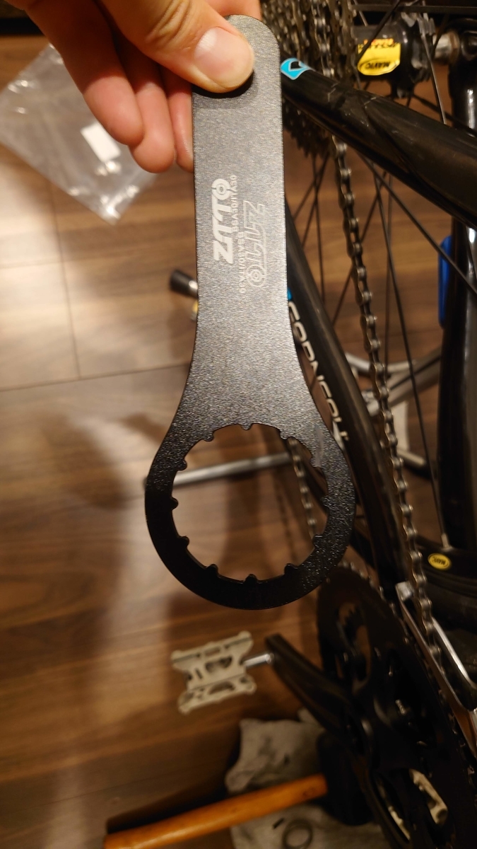 JIS 68mm BBのフレームに、PRAXISWORKSのZAYANTE (ザヤンテ