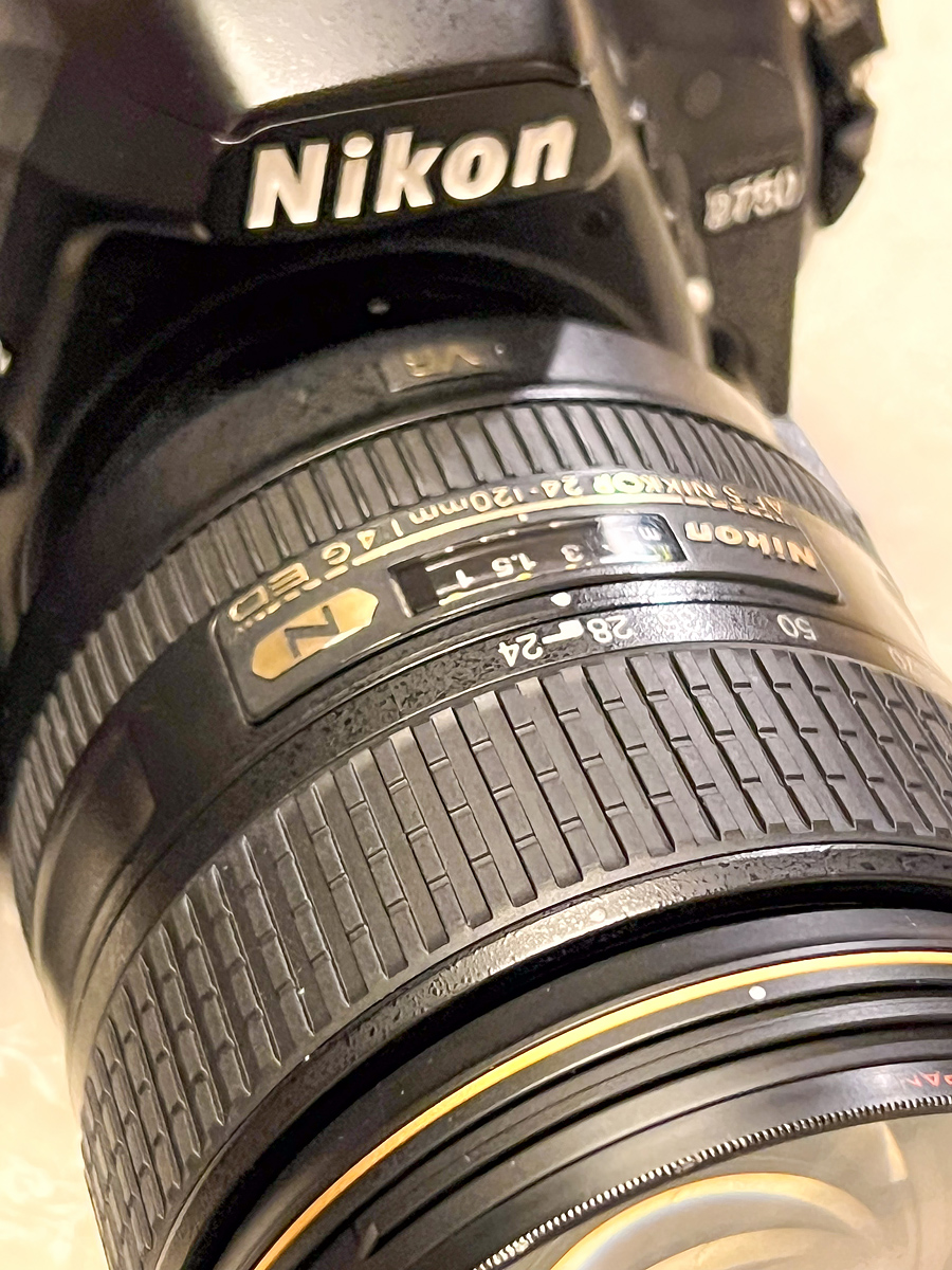 NIKKORレンズの手ぶれ補正を修理 - Garage Kachi R1150RT