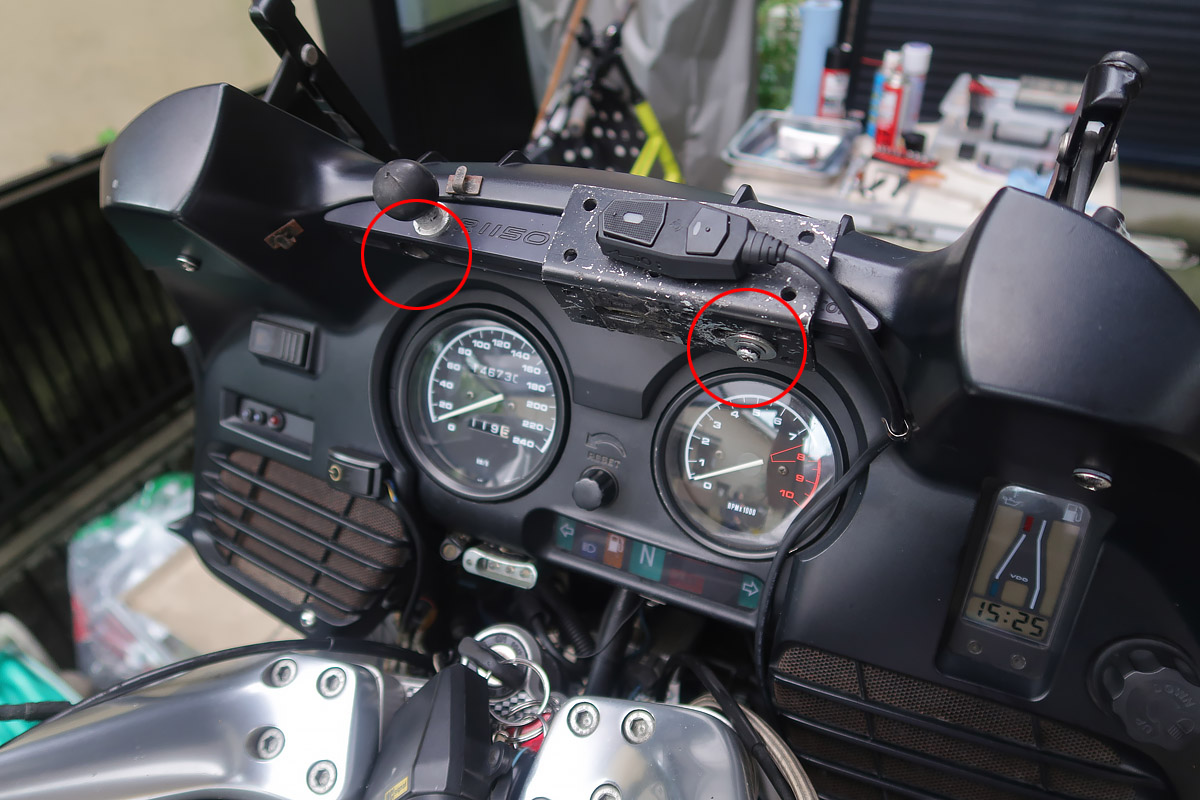 バイクメーターのフリクション軽減方法 - Garage Kachi R1150RT 
