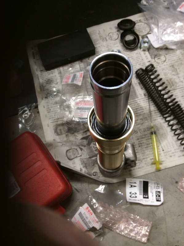 スズキZZ(CA1PB) フロントフォークOH その3 - Kado333のブログ