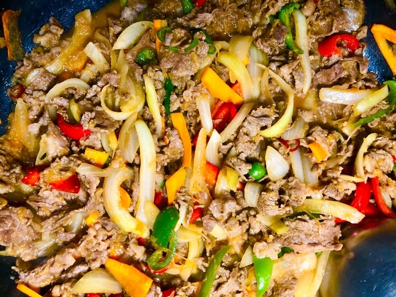 梨だれの焼き肉風炒めを撮った写真