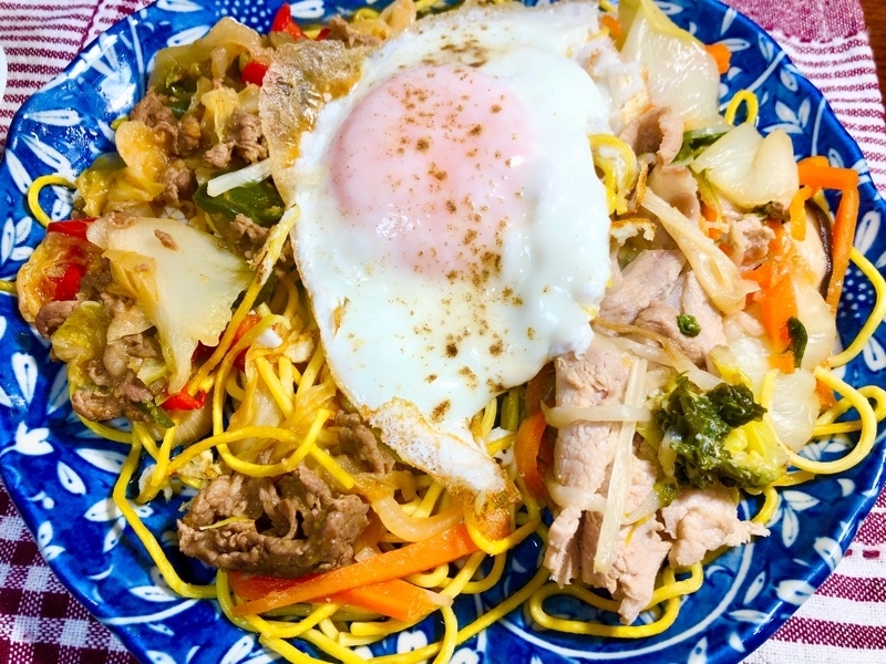 低糖質麺の堅焼きそばを撮った写真