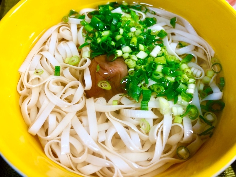 低糖質とうふ麺の梅うどんを撮った写真