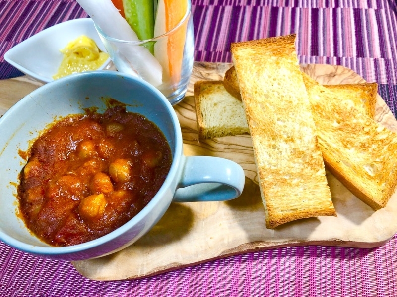 ひよこ豆のカレー低糖質トースト添えを撮った写真