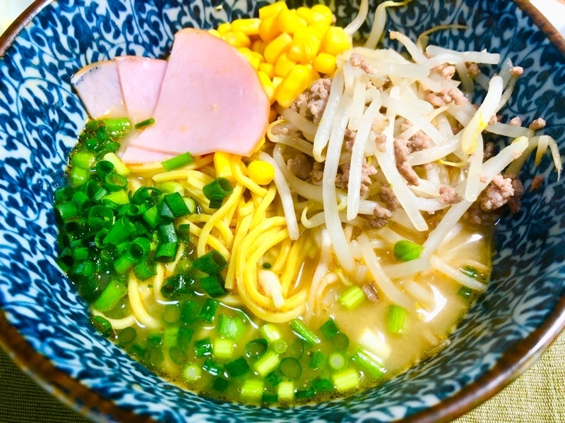 低糖質の札幌味噌ラーメンを撮った写真