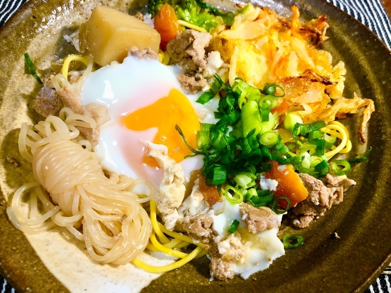 低糖質肉じゃがかき揚げ麺を撮った写真