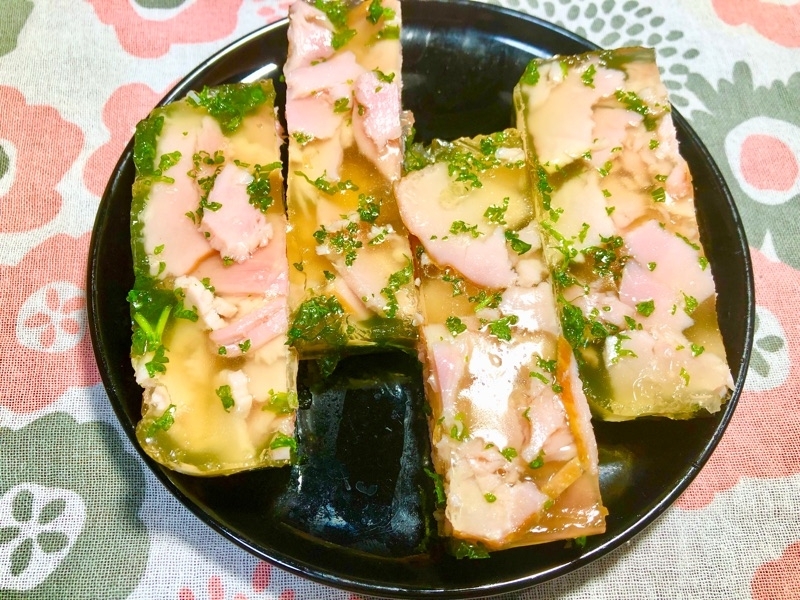 ハムとパセリのゼリー寄せを撮った写真