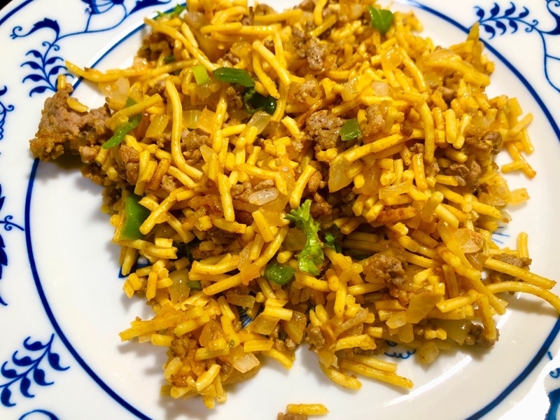 糖質オフ麺のカレーピラフ風を撮った写真