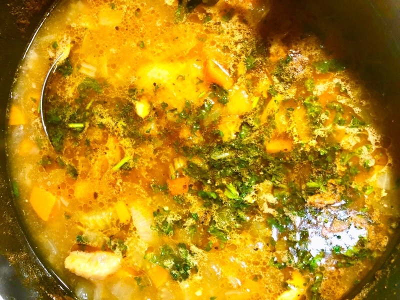 鶏のカレースープ煮込みを撮った写真