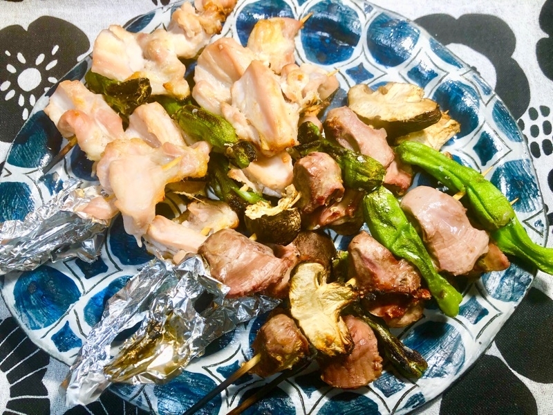 ヤゲン軟骨と砂肝の焼き鳥を撮った写真